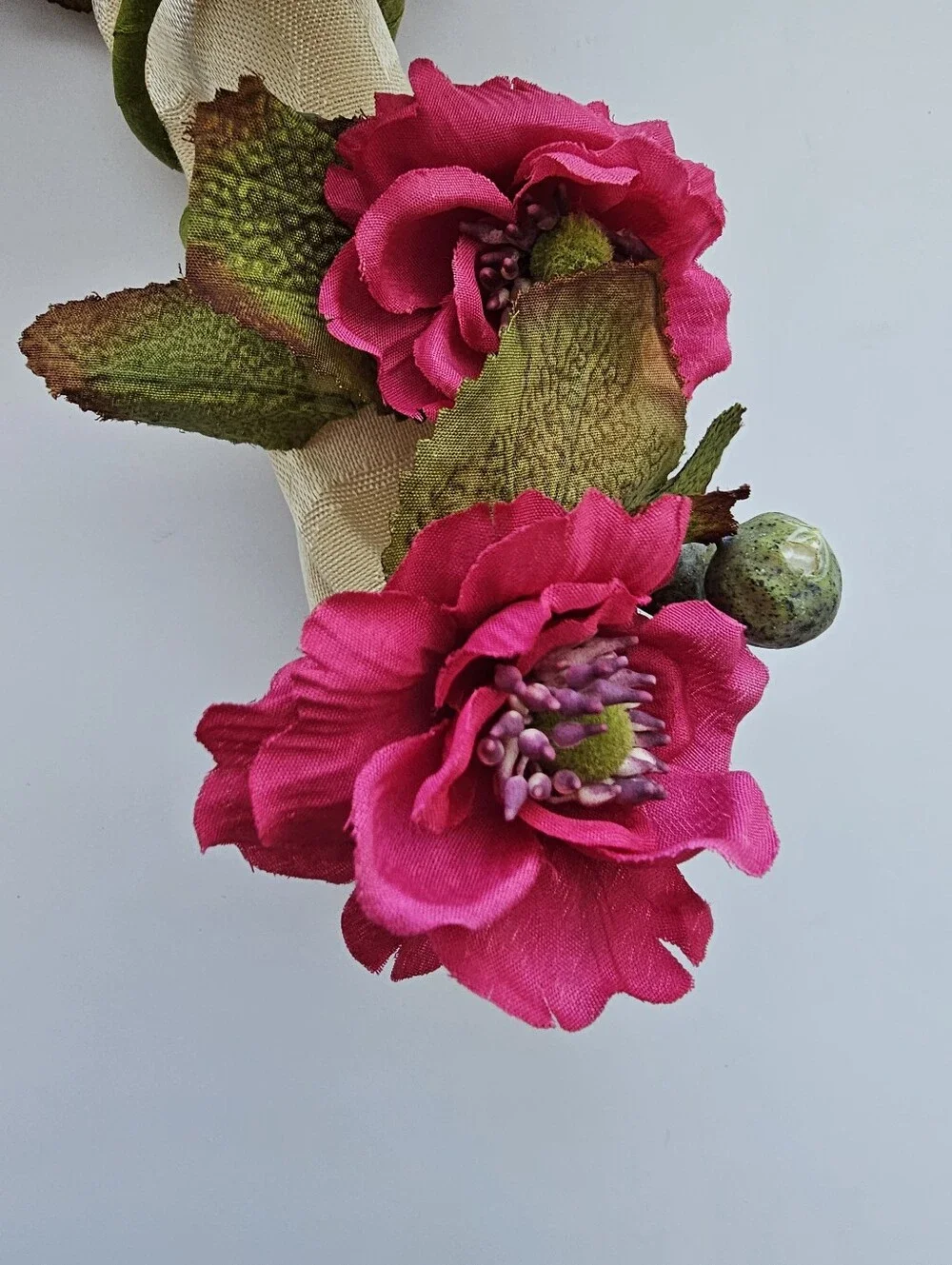 Set of 8 Hot Pink Silk Flower Napkin Rings – Floral Garden Table Decor